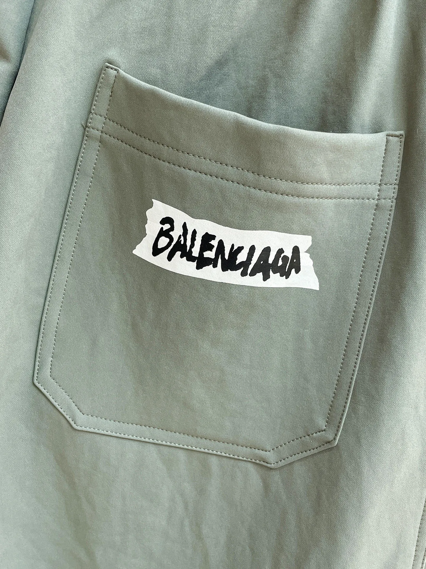 Balenciaga [High Version] 2026 Autumn and Winter latest products, available at counters at the same time, Original product, fashionable casual trousers and casual trousers, using imported original fabrics, top-grade embroidery 🪡 craft letter pattern logo, original hardware accessories decoration, simple yet fashionable, fashionable and handsome upper body, Sizes: M-3XL